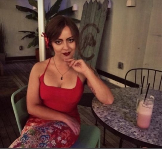 allUringAlana from Greater London,United Kingdom